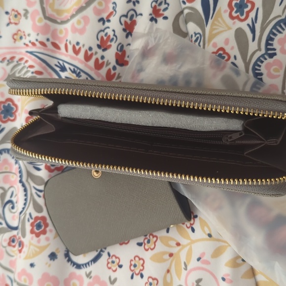 Elim Paul wallet and picture holder - Picture 2 of 2